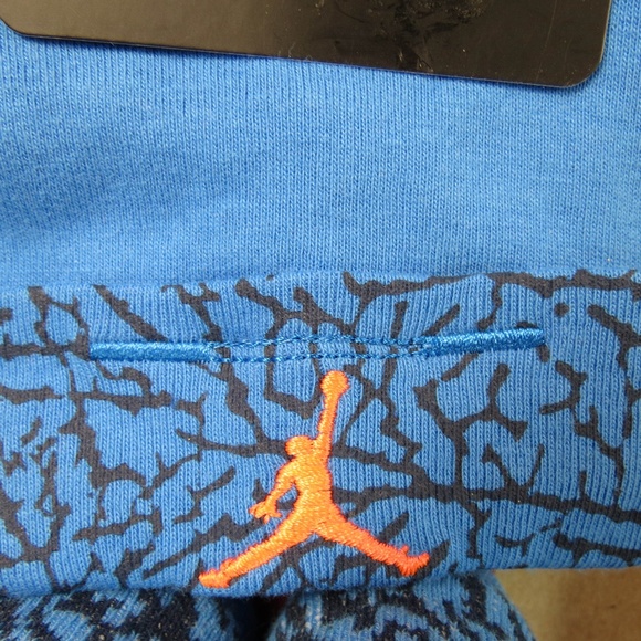 Nike Jumpman Infant Baby Hat And Booties 0 To 6 Mo - Picture 3 of 6